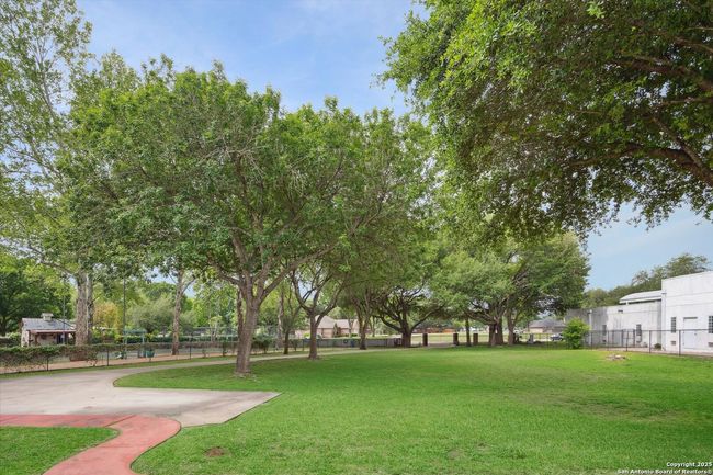 640 Woodlake Dr, House other with 5 bedrooms, 5 bathrooms and null parking in Mcqueeney TX | Image 40