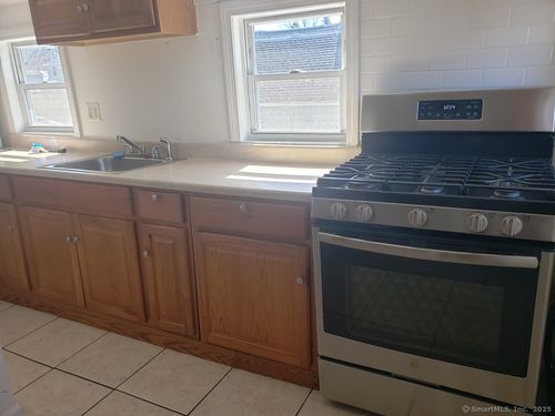 1606 Baldwin St, Waterbury, CT, 06706-2008 | Card Image
