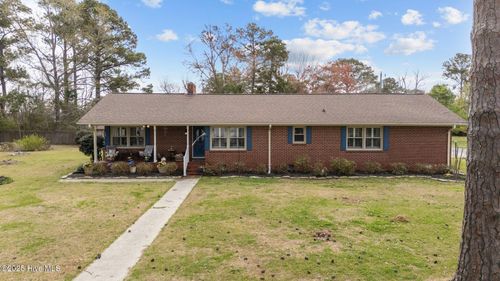 97 Third St, Vandemere, NC, 28587-9726 | Card Image