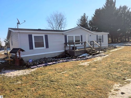 3990 N Ferris Road, Riverdale, MI, 48877 | Card Image