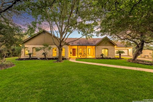 810 Bluff Ridge Ct, New Braunfels, TX, 78132-3294 | Card Image