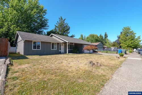4702 Regal Dr Ne, Salem, OR, 97301-3137 | Card Image