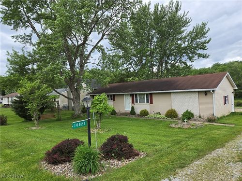 10822 Welton Rd Ne, Bolivar, OH, 44612-8836 | Card Image