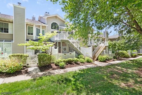 22 Crestmont Rd, Bedminster, NJ, 07921-1433 | Card Image