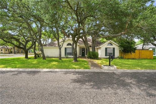 102 Cypress Pt, Rockport, TX, 78382-6960 | Card Image