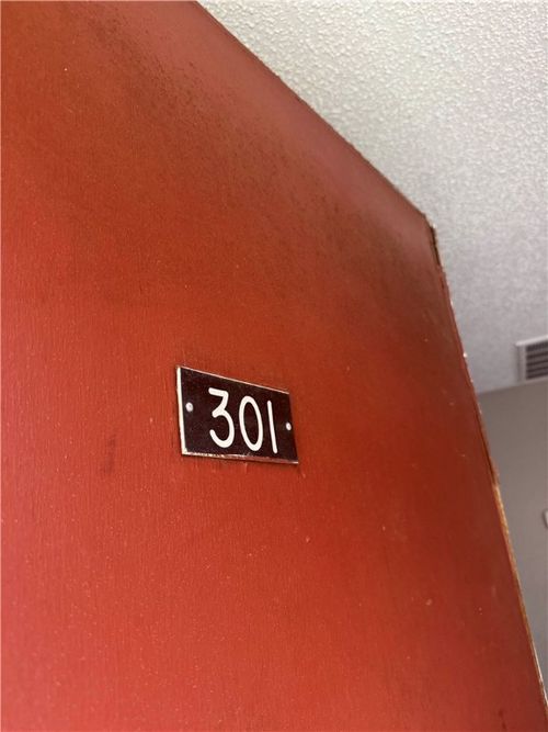 301-500 E 31st Street, Bryan, TX, 77803 | Card Image