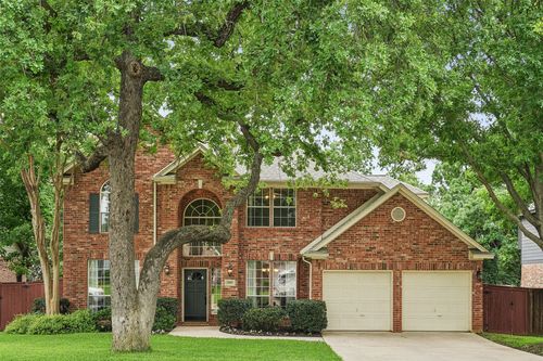 2809 Stonehurst Dr, Grapevine, TX, 76051-2681 | Card Image