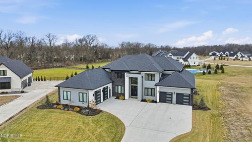 1125 Hunting Creek Dr, Perrysburg, OH, 43551-6258 | Card Image