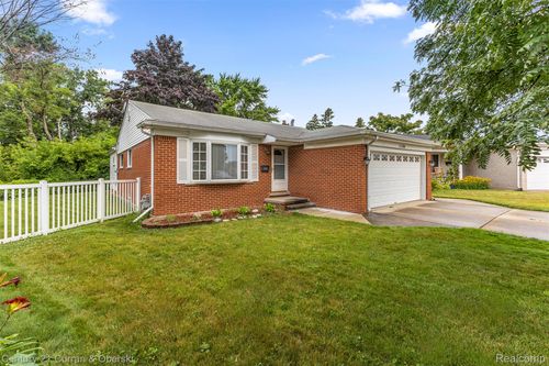 11164 Kennebec Avenue, Allen Park, MI, 48101 | Card Image