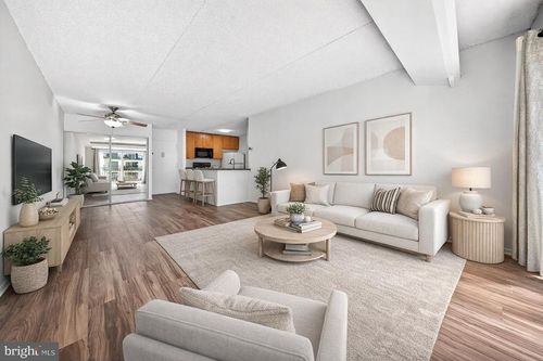 413-60 S Van Dorn St, ALEXANDRIA, VA, 22304-4250 | Card Image