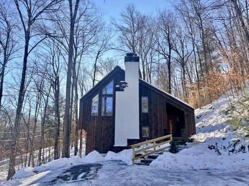 368 Crimson Hawk Rd, Plymouth, VT, 05056-9530 | Card Image