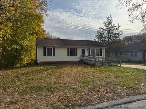 405 South St, Brooklyn, CT, 06234-3821 | Card Image