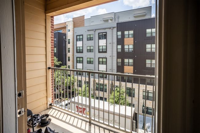 APT-403 - 910 W 25 Th St, Condo with 3 bedrooms, 3 bathrooms and 3 parking in Austin TX | Image 13