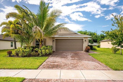 900 Bent Creek Dr, Fort Pierce, FL, 34947-1330 | Card Image