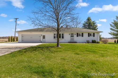 8755 S Francis Rd, Dewitt, MI, 48820-9138 | Card Image