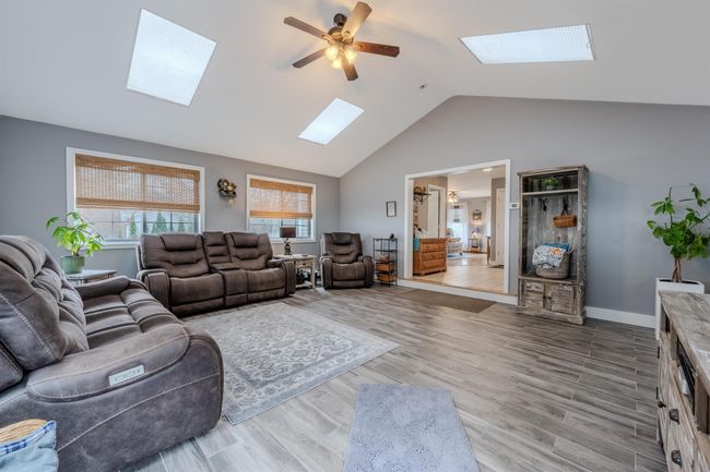 22 Countryside Ln, House other with 3 bedrooms, 3 bathrooms and null parking in Pelham NH | Image 14