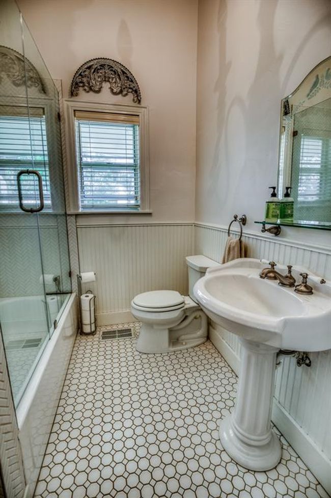 235 Hickory St, House other with 3 bedrooms, 3 bathrooms and null parking in New Ulm TX | Image 23