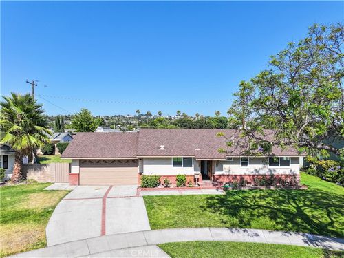 2709 N Dunfield St, Orange, CA, 92865-1819 | Card Image