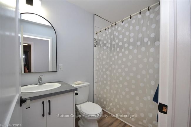 1038 Woodbine Rd, House other with 3 bedrooms, 3 bathrooms and 5 parking in Kingston ON | Image 13