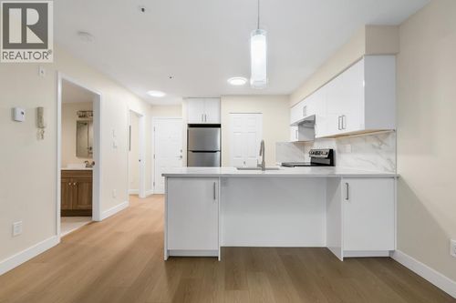 205-1823 E Georgia St, Vancouver, BC, V5L2B5 | Card Image