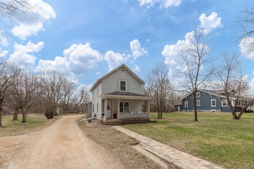 713 S Front St, Saint Peter, MN, 56082-2107 | Card Image
