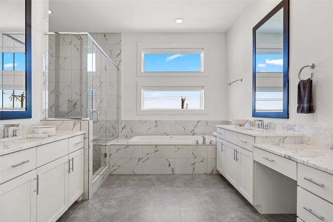 Image of model home with similar floorplan. | Image 28