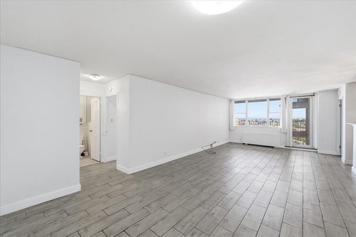 21j-6040 Kennedy Blvd E, West New York, NJ, 07093-3848 | Card Image