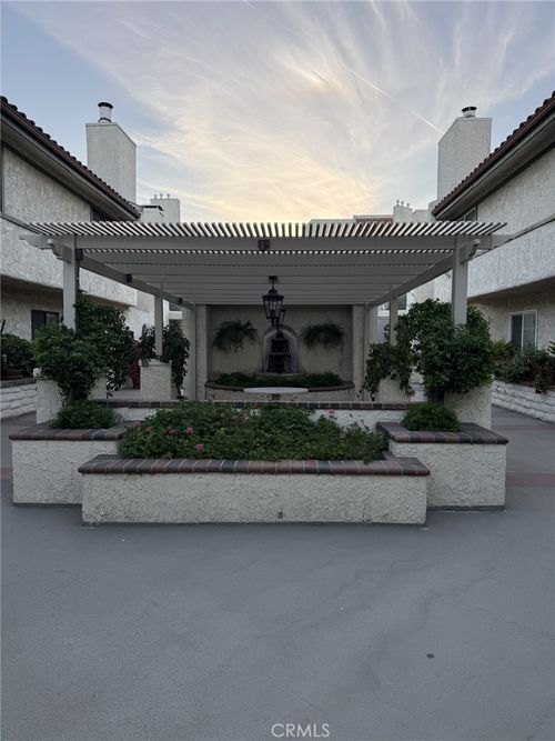 apt-302-5255 Zelzah Ave, Encino, CA, 91316-2161 | Card Image