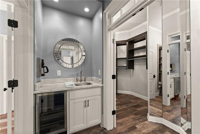 5610 Point West Dr, House other with 6 bedrooms, 7 bathrooms and null parking in Oakwood GA | Image 34
