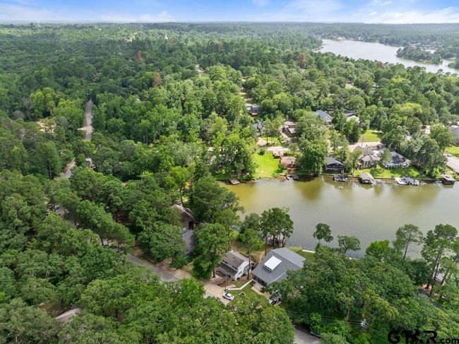 516 Hideaway Ln E, House other with 3 bedrooms, 2 bathrooms and null parking in Hideaway TX | Image 24