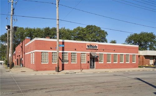 3560 E 93rd St, Cleveland, OH, 44105-1644 | Card Image