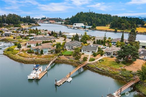 135 Lummi Dr, La Conner, WA, 98257-9631 | Card Image