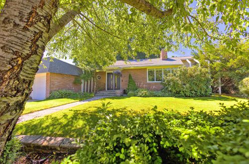 1027 W 29th Ave, Spokane, WA, 99203 | Card Image