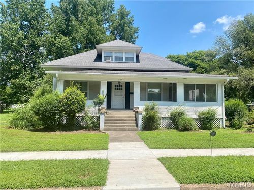 304 Hunter St, Charleston, MO, 63834-1118 | Card Image