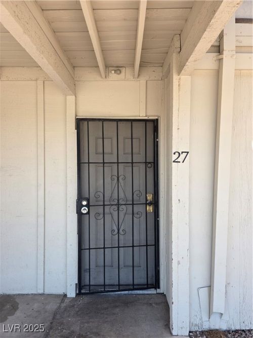 27-5390 Swenson St, Las Vegas, NV, 89119 | Card Image