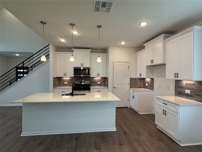 1824 Halas St, House other with 4 bedrooms, 4 bathrooms and 5 parking in Manchaca TX | Image 12