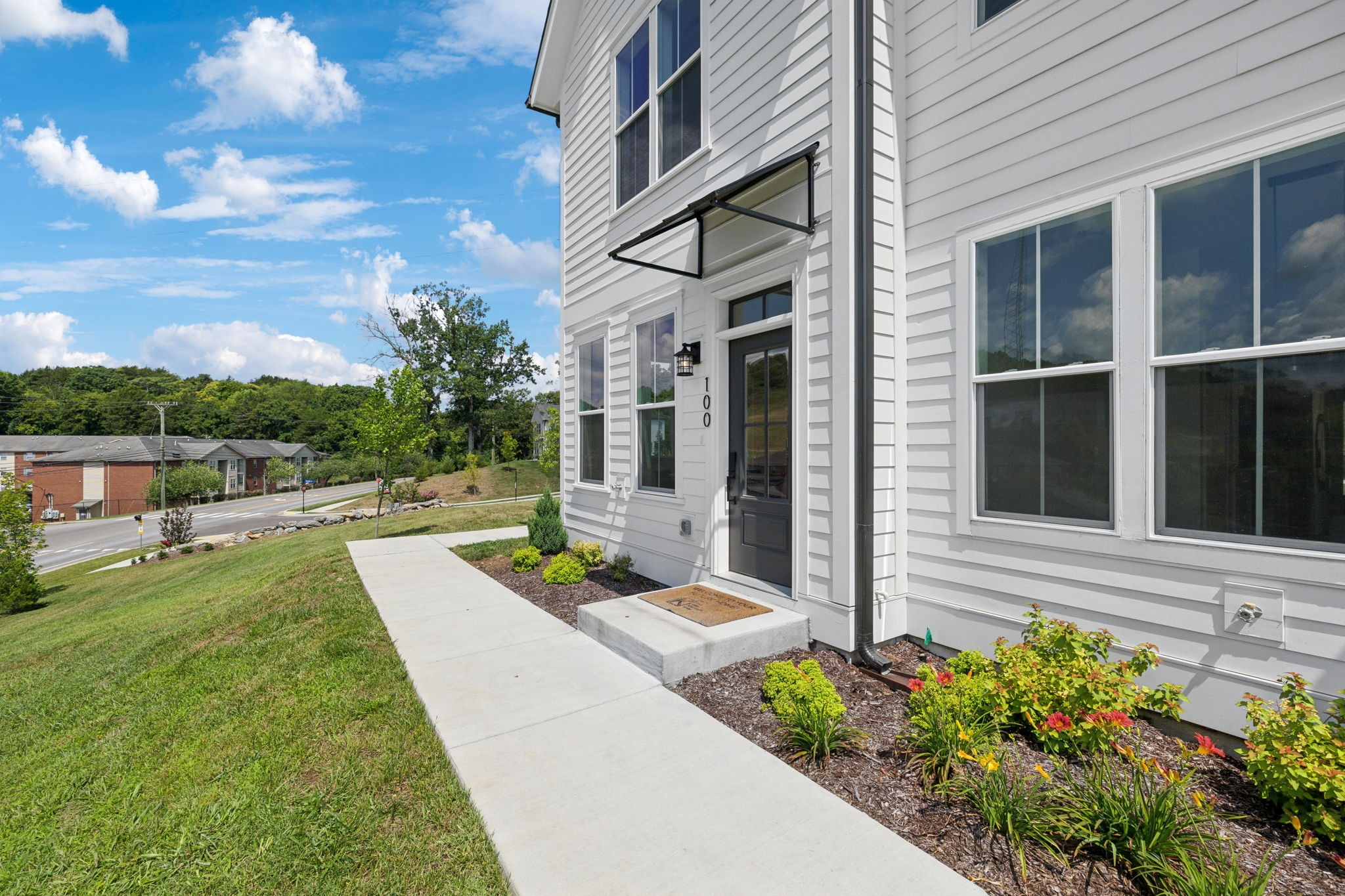 Stella Dr, Nashville, TN 37209