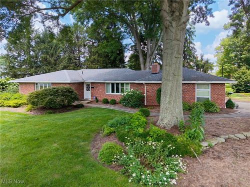 205 E 5th St, Williamstown, WV, 26187-1349 | Card Image