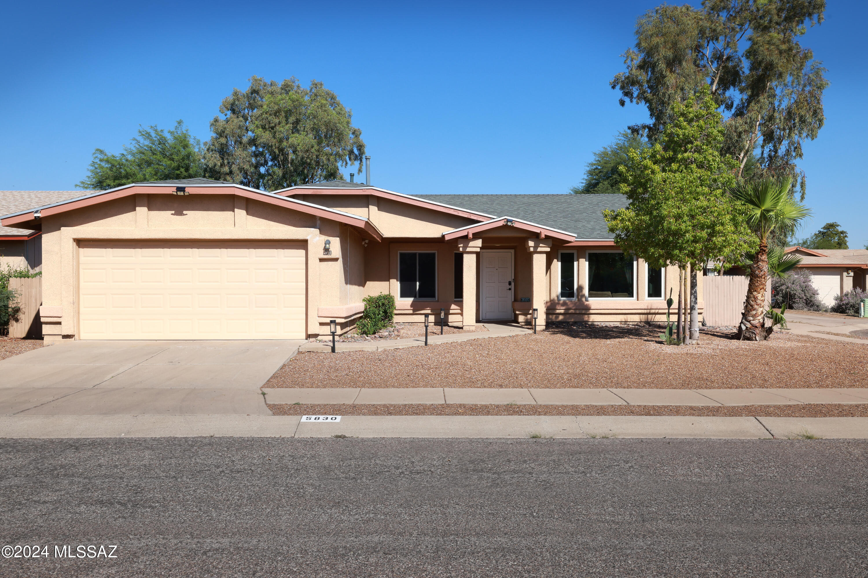 Mahan Dr, Tucson, AZ 85746