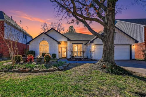 2202 S Branch Dr, Arlington, TX, 76001-5637 | Card Image