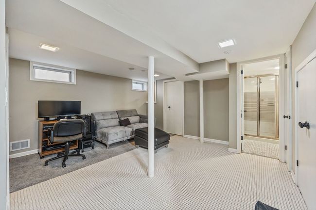 5824 Prospect Ave, House other with 2 bedrooms, 2 bathrooms and 4 parking in Berkeley IL | Image 16