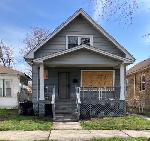 8529 S Carpenter St, Chicago, IL, 60620-3310 | Card Image