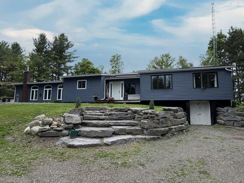 9093 County Rd 22, Edwardsburgh, ON, K0E1X0 | Card Image