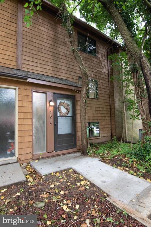 7374 Hickory Log Cir, COLUMBIA, MD, 21045-5001 | Card Image