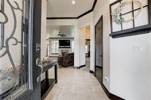 1401 Jaxon Ct, Yukon, OK, 73099-7713 | Card Image