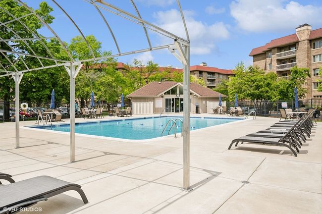 APT-5F - 1220 Rudolph Rd, Condo with 2 bedrooms, 2 bathrooms and 2 parking in Northbrook IL | Image 34