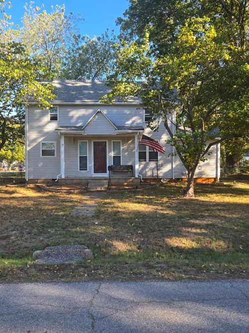 39 W Springfield Street, Aurora, MO, 65605 | Card Image