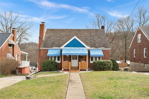 819 8th St, Verona, PA, 15147-2115 | Card Image