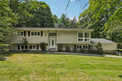 11 Lancaster Ln, Monsey, NY, 10952-4906 | Card Image