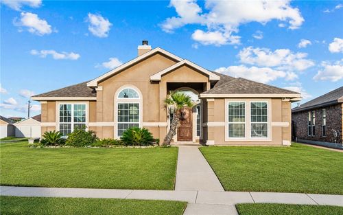 3930 Amadas Dr, Corpus Christi, TX, 78414-5746 | Card Image